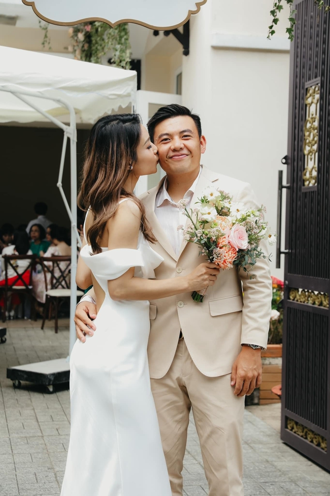 Tay vợ số 1 Việt Nam Lý Hoàng Nam đính hôn với hot girl bóng rổ - Ảnh 2.