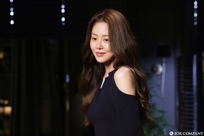 Go Hyun Jung: Chọn cô độc sau cuộc hôn nhân 'địa ngục' bên thái tử Samsung - Ảnh 14.