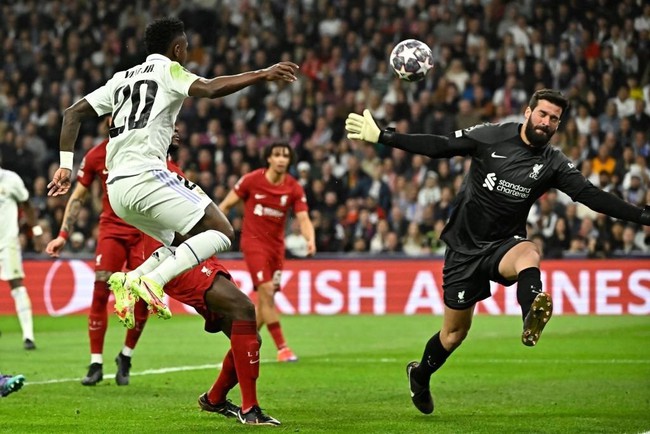 Quả bóng vàng lên tiếng, Real Madrid dập tắt hy vọng mong manh của Liverpool - Ảnh 4.