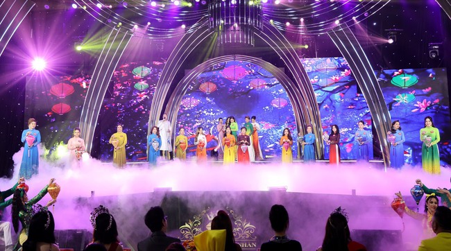 Lê Thị Lan đăng quang Hoa hậu Doanh nhân Việt Nam 2023 - Ảnh 1.