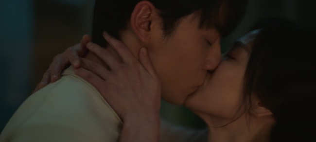 'The glory': Lee Do Hyun rùng mình khi hôn 'Song Hye Kyo' - Ảnh 3.