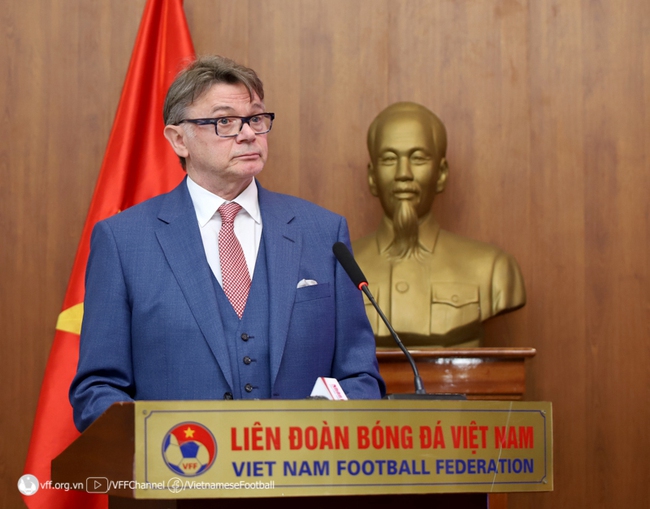 Vì mục tiêu World Cup, HLV Troussier sẽ loại bỏ nhiều 'công thần' để xây dựng tuyển Việt Nam mới? - Ảnh 2.
