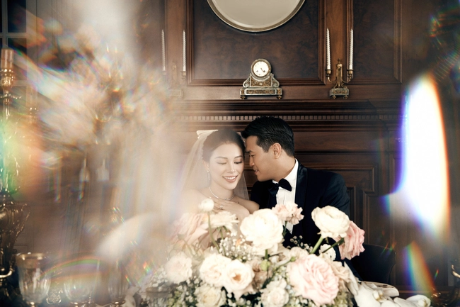 Ngắm nhìn trọn bộ ảnh cưới giữa Linh Rin và Phillip Nguyễn: Chỉ vài bức hình cũng đủ biết độ xa hoa của hôn lễ - Ảnh 6.