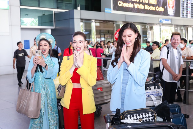 Chủ tịch Nawat và 7 thí sinh Miss Grand 'chốt đơn' nhiều nhất đổ bộ, diện áo dài để ghi điểm fan Việt - Ảnh 5.