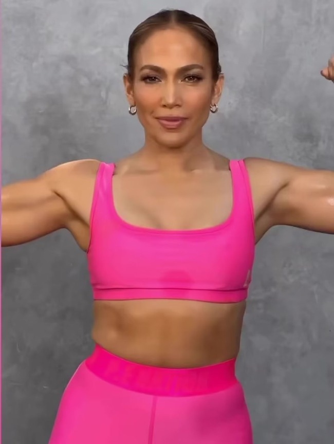 Jennifer Lopez dậy sớm tập thể dục giúp cải thiện sức khỏe tinh thần, thách thức bản thân - Ảnh 2.