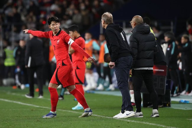 Son Heung Min thăng hoa nhưng Klinsmann vẫn không thể có chiến thắng đầu tay cùng Hàn Quốc - Ảnh 2.