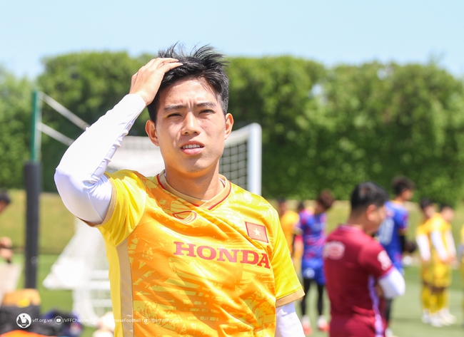 Trung vệ U23 Việt Nam: ‘Chúng tôi thực chiến còn kém, người hâm mộ đừng quay lưng’ - Ảnh 2.