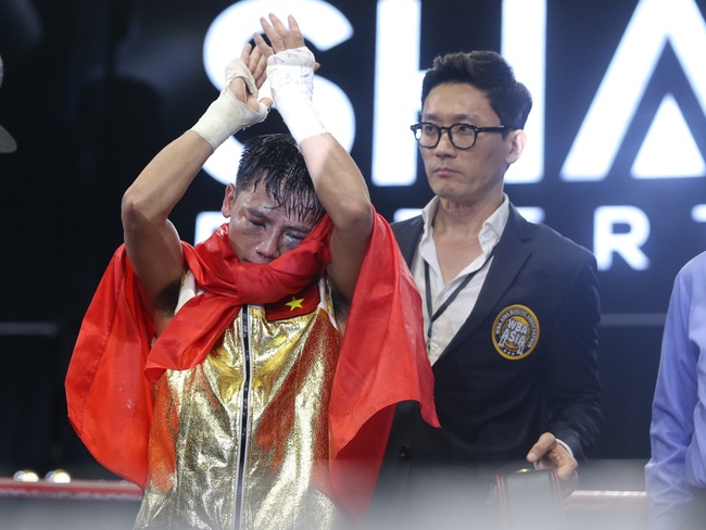 “Nam Vương” Trương Đình Hoàng thành công bảo vệ  đai WBA châu Á - Ảnh 11.