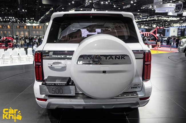 Xem thử GWM TANK 500 - SUV Trung Quốc ngang cỡ Land Cruiser, giá trên 1,4 tỷ, bạt ngàn công nghệ xa xỉ như xe sang - Ảnh 7.