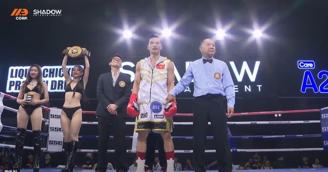 Thắng tuyệt đối võ sĩ Thái Lan sau cơn mưa đòn, Ngọc Hải khóc như mưa khi vô địch WBA Nam Á - Ảnh 4.