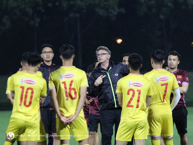 Bóng đá Việt Nam ngày 28/3: U23 Việt Nam có đầy đủ lực lượng đấu Kyrgyzstan - Ảnh 1.