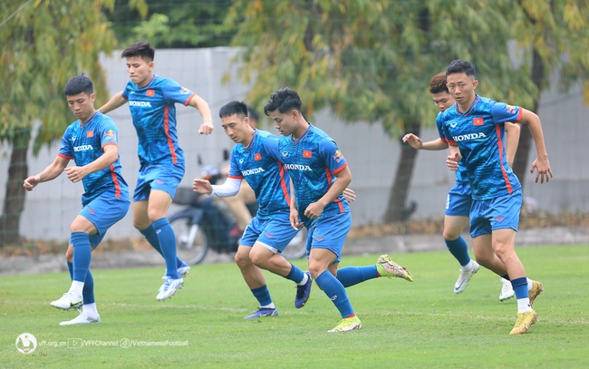 Bóng đá Việt Nam ngày 28/3: U23 Việt Nam có đầy đủ lực lượng đấu Kyrgyzstan - Ảnh 4.