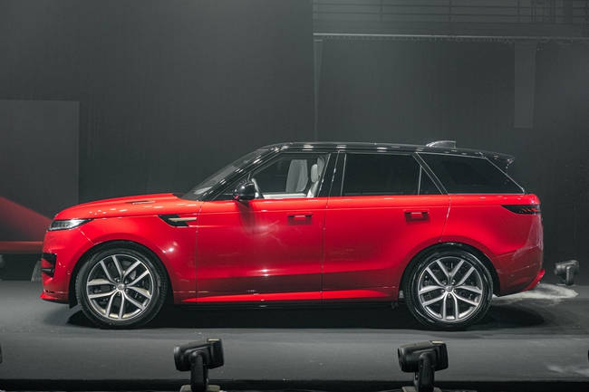 Thử xem giá 'option' của Range Rover Sport 2023: Thêm vài tính năng bay luôn chiếc Fadil, bậc lên xuống giá gần 200 triệu - Ảnh 7.