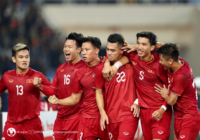Không giao hữu quốc tế, HLV Troussier cho tuyển Việt Nam đấu tập với U23 - Ảnh 2.