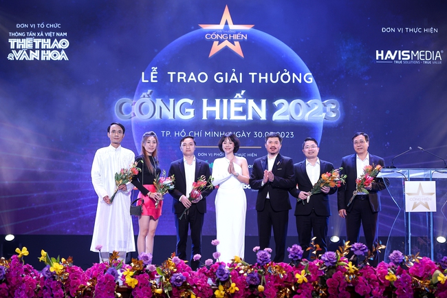 Tôn vinh vẻ đẹp 'mạnh như thể thao, đẹp như văn hóa' tại Lễ trao giải Cống hiến 2023 - Ảnh 3.