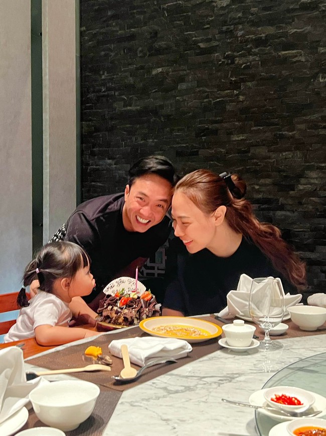 Cường đô la và Đàm Thu Trang sau 4 năm kết hôn: Ngày càng giàu sang, hạnh phúc, chuẩn bị đón thêm nhóc tì - Ảnh 3.