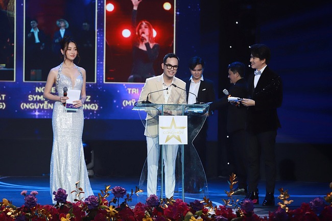 Giải Cống hiến: Hoàng Thùy Linh - MONO tiếp tục thắng lớn, Thu Minh hát live 'See tình' cực hay trên sân khấu - Ảnh 5.