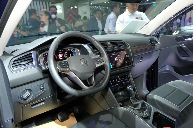 Khó cạnh tranh Mercedes GLB, VW Tiguan 2023 giảm giá 100 triệu đồng để tìm khách, bản cũ xả kho với giá thấp chưa từng thấy - Ảnh 5.
