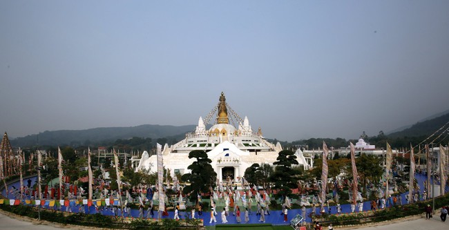 'Kora Stupa' - 108 vòng vi nhiễu Đại Bảo tháp Mandala Tây Thiên - Ảnh 2.