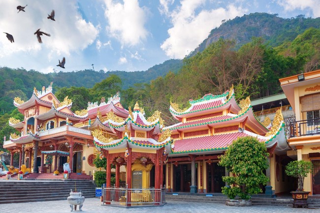 Núi Bà Đen Tây Ninh sẽ tổ chức Lễ vía Quan Thế Âm Bồ Tát vào ngày 19/2 âm lịch - Ảnh 1.