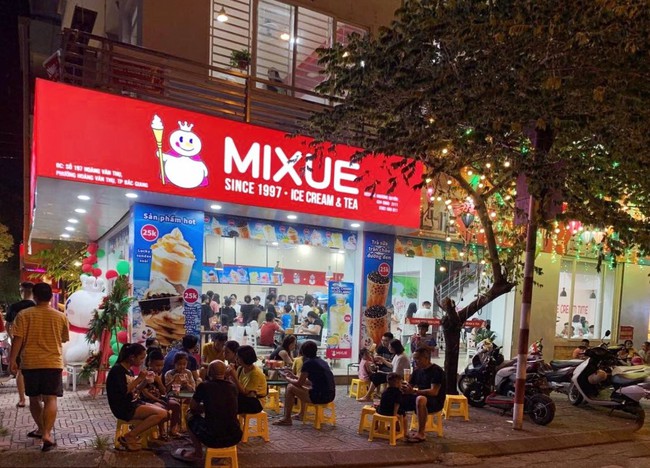 &quot;Đế chế thầm lặng&quot; Mixue: Bán kem với giá 5k, trà sữa giá 25k không đối thủ nào cạnh tranh lại - Ảnh 3.