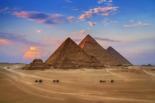 Các nhà nghiên cứu đang tìm kiếm bí mật trong Đại kim tự tháp Giza - Ảnh 1.