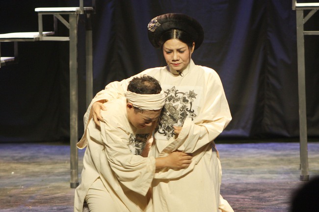 Chào mừng Ngày Quốc tế phụ nữ, 8/3: Những 'bà bầu' đảm đang của sân khấu kịch - Ảnh 4.