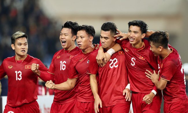 Bóng đá Việt Nam ngày 8/3: Tuyển Việt Nam tập kín, U20 Việt Nam tiềm năng - Ảnh 1.