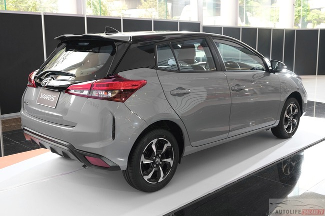 Toyota Yaris mới ra mắt này là bản xem trước Vios 2023 sắp bán ở Việt Nam: Mặt trước hầm hố, thêm công nghệ - Ảnh 5.
