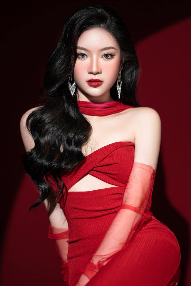 Thí sinh có profile 'căng đét' tại Miss World Việt Nam 2023: Giành 3 học bổng Mỹ, đến CEO Phạm Kim Dung cũng bày tỏ một thái độ - Ảnh 5.