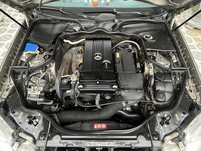 Mercedes-Benz E 200 15 năm tuổi được CĐM tấm tắc khen đẹp 'xuất xắc', rao bán chưa đến 300 triệu đồng - Ảnh 6.