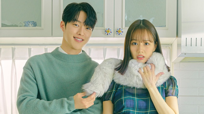 Loạt phim Hàn dở tệ nhưng vẫn hot nhờ dàn cast 'gánh còng lưng': Cái tên cuối làm khán giả 'xỉu lên xỉu xuống' suốt 1 năm - Ảnh 1.