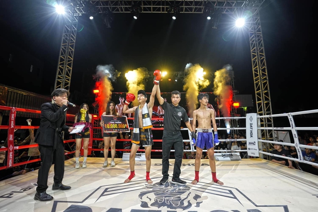 Công bố 8 võ sĩ xuất sắc chiến thắng trong vòng loại Muay Thái - Đạt Hòa Championships 2023 - Ảnh 1.