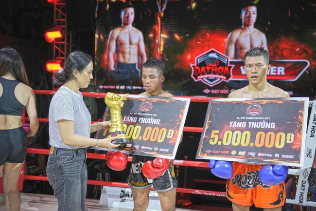Công bố 8 võ sĩ xuất sắc chiến thắng trong vòng loại Muay Thái - Đạt Hòa Championships 2023 - Ảnh 3.