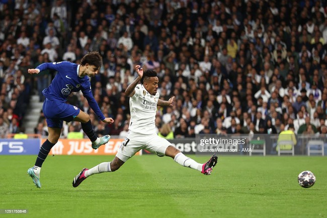 Champions League: Real Madrid 'bóp nghẹt' Chelsea; AC Milan thể hiện bản lĩnh trước Napoli - Ảnh 1.