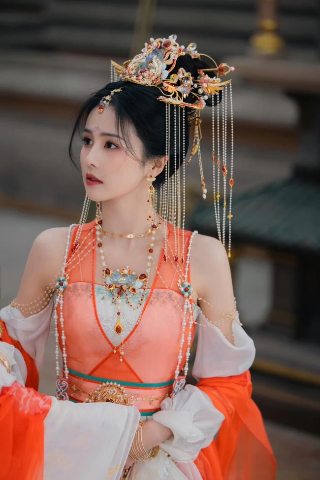'Trường nguyệt tẫn minh' tung ảnh đám cưới của La Vân Hi - Bạch Lộc, netizen nghi ngờ gian lận số liệu để quảng bá phim  - Ảnh 3.
