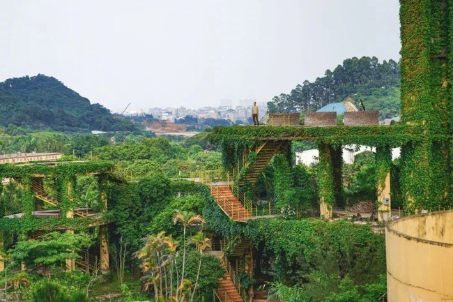 Đại gia Trung Quốc chi tiền khủng mua khu vườn rộng 30.000m2 để biến thành tác phẩm nghệ thuật: Mất nhiều năm mới mua xong đất, ròng rã 20 năm vẫn chưa hoàn thành - Ảnh 1.