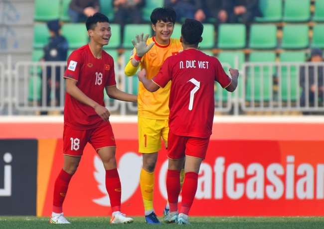 HLV Troussier bổ sung cầu thủ U20 cho U22 Việt Nam hướng đến SEA Games 32 - Ảnh 2.