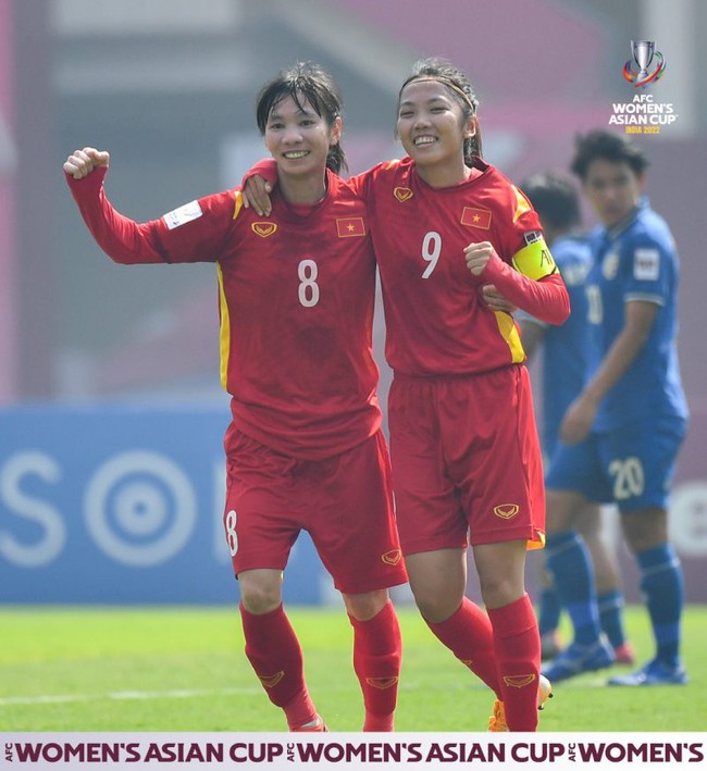 Huỳnh Như, Thanh Nhã cùng ĐT Việt Nam hiên ngang so tài với đội bóng 2 lần vô địch World Cup - Ảnh 2.