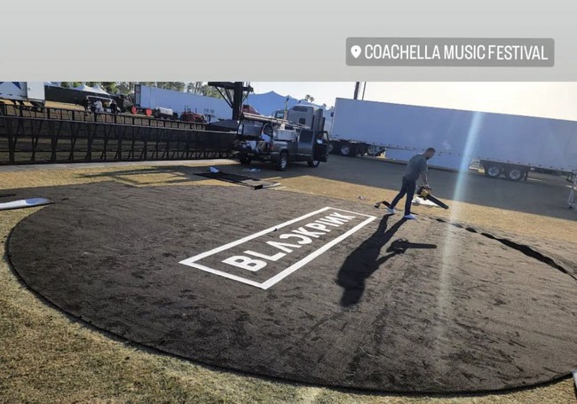 Hé lộ sân khấu Coachella trước giờ G, BLACKPINK xuất hiện hoành tráng bằng trực thăng?  - Ảnh 6.