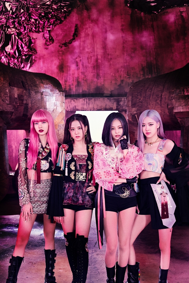Jennie tại Coachella nhận ''mưa'' lời khen nhờ chi tiết trang phục tinh tế, mang văn hóa Hàn vươn tầm thế giới chạm tới 250 triệu người - Ảnh 9.
