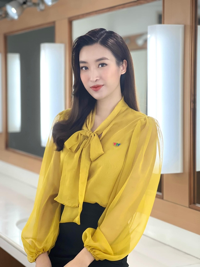 Hoa hậu Đỗ Mỹ Linh tuổi 27: Cuộc sống viên mãn, hạnh phúc bên chồng là Chủ tịch CLB Hà Nội - Ảnh 1.