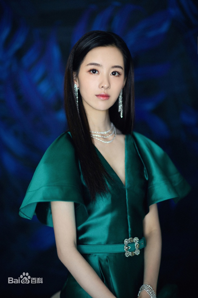 “Ác nữ” đẹp nhất màn ảnh xứ Trung hiện tại: “Đè bẹp” nhan sắc Bạch Lộc, giành giải Hoa khôi toàn quốc nhờ 1 tấm ảnh thẻ căn cước - Ảnh 7.