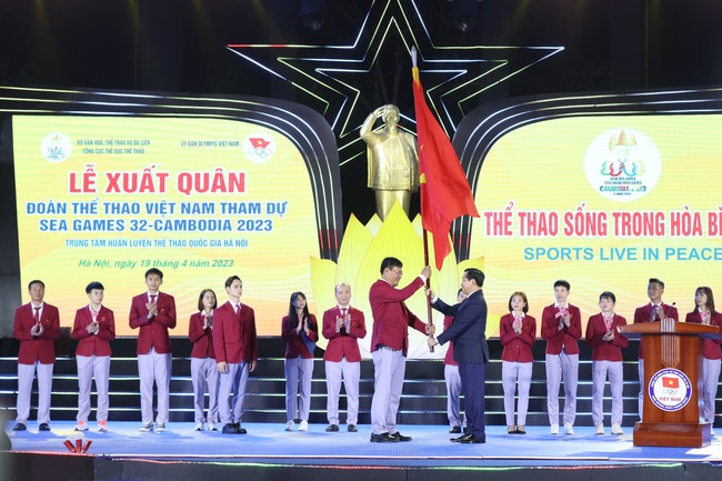 Đoàn Thể thao Việt Nam xuất quân dự SEA Games 32: Niềm tin chiến thắng - Ảnh 1.