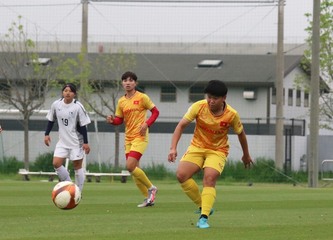 Thanh Nhã hóa ‘cơn lốc’ với cú đúp đẳng cấp, ĐT nữ Việt Nam hiên ngang thắng đậm đội bóng Nhật Bản - Ảnh 4.