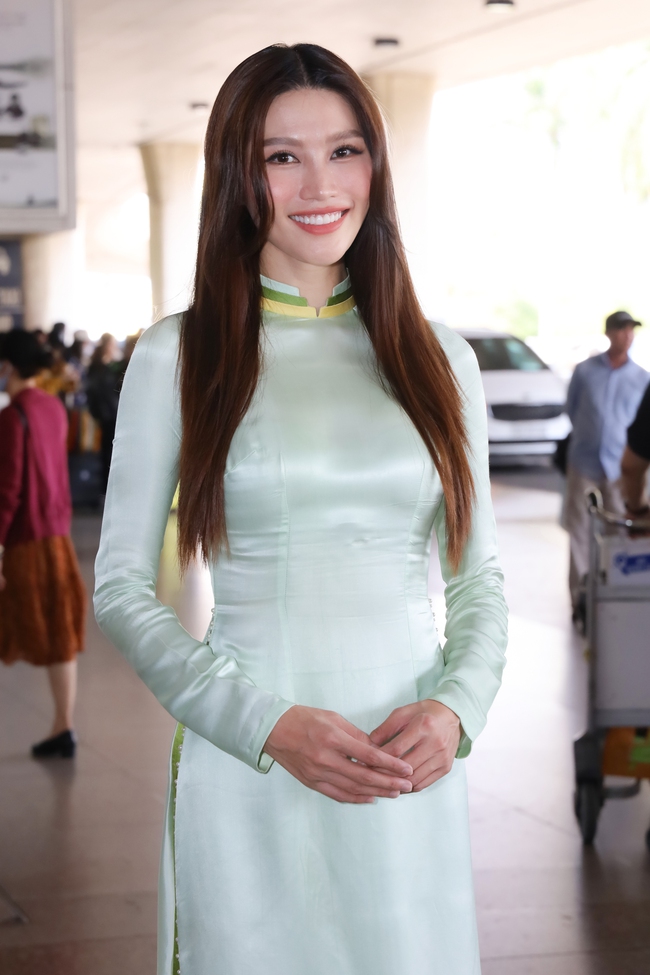 Hoa hậu đẹp nhất thế giới và 1 nhân vật quyền lực Miss Grand International đến Việt Nam, Thiên Ân và Quỳnh Châu đích thân ra đón - Ảnh 8.
