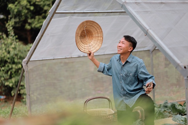 Cuộc sống giản dị đáng mơ ước của NSƯT Việt Hoàn ở nhà vườn ngoại ô - Ảnh 2.