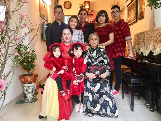 NSND Lan Hương: Bà Cúc trong 'Gia đình mình vui bất thình lình' rất giống tôi ngoài đời - Ảnh 7.