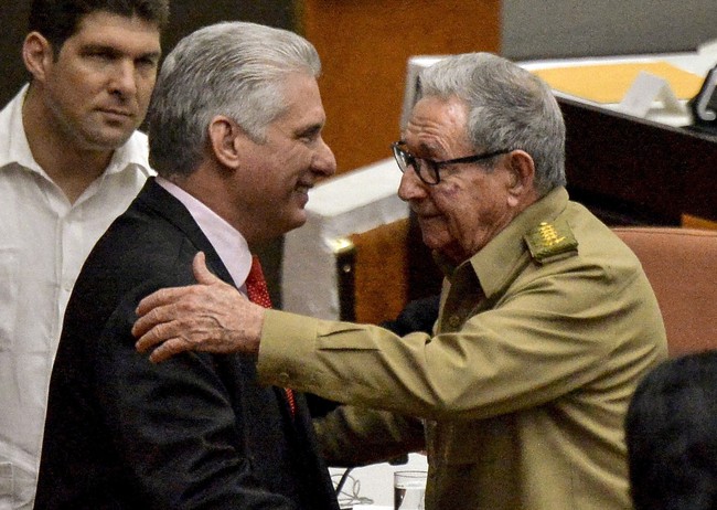 Cuba: Ông Miguel Diaz-Canel được bầu lại làm Chủ tịch nước nhiệm kỳ thứ 2 - Ảnh 2.