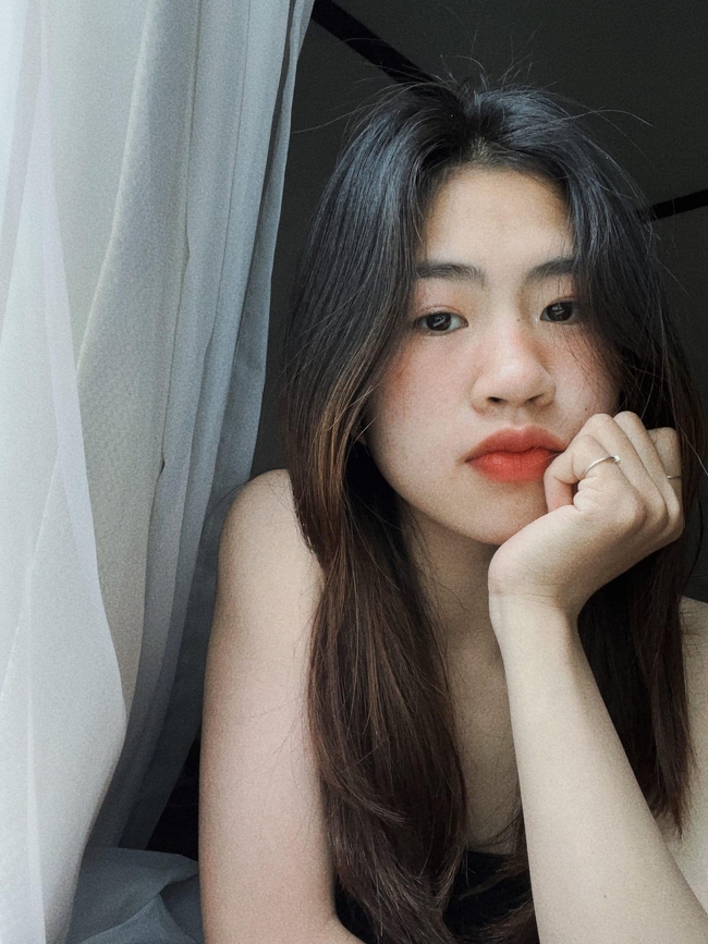Hot girl của tuyển nữ Việt Nam Thanh Nhã: 'Cháy trên sân cỏ nhưng vẫn là cô gái nhỏ mộng mơ' - Ảnh 10.